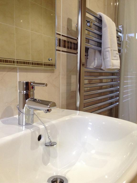 The Crown Hotel Mundford Room photo